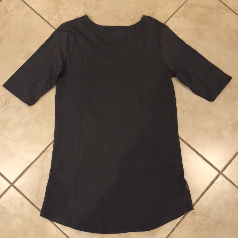 H&M ๐๐short sleeve tee - Picture 4 of 10
